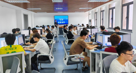 【本科教育教學(xué)工作巡禮】計(jì)算機(jī)與信息工程學(xué)院 砥礪奮進(jìn)謀發(fā)展，篤行實(shí)干開新局——聚焦計(jì)算機(jī)網(wǎng)絡(luò)系統(tǒng)工程服務(wù)人才培養(yǎng)